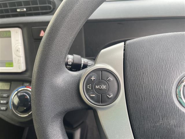 アクア Ｓ　純正ナビ　ＣＤ　ＡＭ　ＦＭ　ＳＤ　ＢＴ　フルセグＴＶ　バックカメラ　ＥＴＣ　ＡＢＳ　横滑り防止装置　オートライト　ＩＳＯＦＩＸ　純正マット　社外アルミホイール　スペアキー１個　保証書　取扱説明書（7枚目）