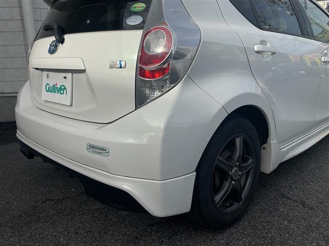 アクア Ｓ　純正ナビ　ＣＤ　ＡＭ　ＦＭ　ＳＤ　ＢＴ　フルセグＴＶ　バックカメラ　ＥＴＣ　ＡＢＳ　横滑り防止装置　オートライト　ＩＳＯＦＩＸ　純正マット　社外アルミホイール　スペアキー１個　保証書　取扱説明書（24枚目）