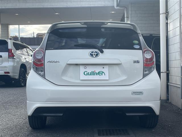 アクア Ｓ　純正ナビ　ＣＤ　ＡＭ　ＦＭ　ＳＤ　ＢＴ　フルセグＴＶ　バックカメラ　ＥＴＣ　ＡＢＳ　横滑り防止装置　オートライト　ＩＳＯＦＩＸ　純正マット　社外アルミホイール　スペアキー１個　保証書　取扱説明書（25枚目）