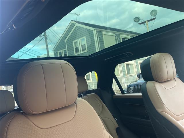 レンジローバースポーツ ダイナミック　ＨＳＥ　１オナ　サンルフ　ＭＥＲＩＤＩＡＮ　純正ナビ　ＦＭ　ＡＭ　ＵＳＢ　ＢＴ　Ａｎｄｒｏｉｄ　Ａｕｔｏ　Ａｐｐｌｅ　Ｃａｒ　Ｐｌａｙ　全方位カメラ　前後ドラレコ　ＥＴＣ２．０　パドルシフト　クルコン　ＨＵＤ（2枚目）