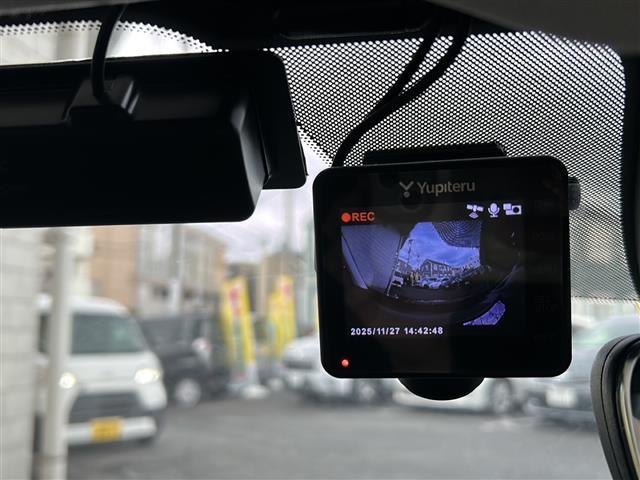 ＣＸ－３０ Ｘ　Ｌパッケージ　４ＷＤ　純正ナビ　Ｂカメラ　衝突軽減　レーンキープ　ＢＳＭ　オートハイビーム　クルコン　革シート　パワーシート　シートヒーター　ハンドルヒーター　ＥＴＣ　前後ドラレコ　電動リアゲート　スペアキー（3枚目）