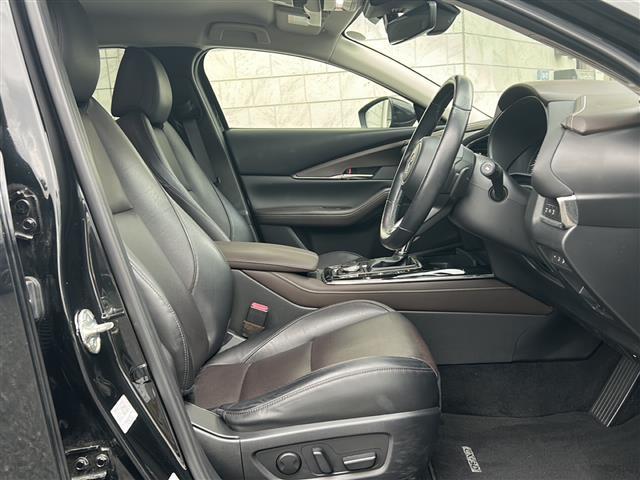 ＣＸ－３０ Ｘ　Ｌパッケージ　４ＷＤ　純正ナビ　Ｂカメラ　衝突軽減　レーンキープ　ＢＳＭ　オートハイビーム　クルコン　革シート　パワーシート　シートヒーター　ハンドルヒーター　ＥＴＣ　前後ドラレコ　電動リアゲート　スペアキー（18枚目）
