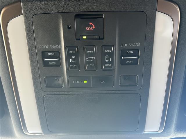 ヴェルファイアハイブリッド Ｚ　プレミア　１オナ　サンルーフ　ユニバーサルステップ　純正ナビ　３６０カメラ　フリップダウンモニター　電動シェード　トヨタセーフティセンス　１５００Ｗ電源　デジタルミラー　ＥＴＣ２．０　前後ドラレコ　スペアキー（17枚目）