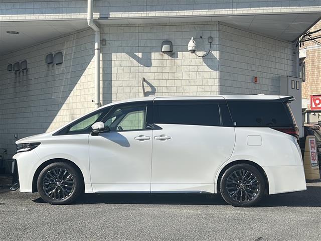 ヴェルファイアハイブリッド Ｚ　プレミア　１オナ　サンルーフ　ユニバーサルステップ　純正ナビ　３６０カメラ　フリップダウンモニター　電動シェード　トヨタセーフティセンス　１５００Ｗ電源　デジタルミラー　ＥＴＣ２．０　前後ドラレコ　スペアキー（33枚目）