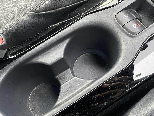 カローラクロス Ｚ　ワンオーナー／純正メーカーナビ【フルセグＴＶ／Ｂｌｕｅｔｏｏｔｈ】／全方位モニター／ＥＴＣ／ドライブレコーダー／ハーフレザーシート／シートヒーター（Ｄ／Ｎ）／パワーシート／衝突被害軽減システム／ＬＥＤ（31枚目）