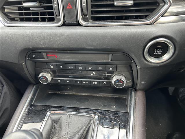 ＣＸ－８ ２５Ｓ　Ｌパッケージ　衝突軽減ブレーキ／サンルーフ／純正ナビ／地デジＴＶ／Ｂｌｕｅｔｏｏｔｈ／ＢＯＳＥスピーカー／黒レザーシート／シートヒーター／エアシート／アクティブドライビングディスプレイ／ステアリングヒーター／ＢＳＭ（22枚目）