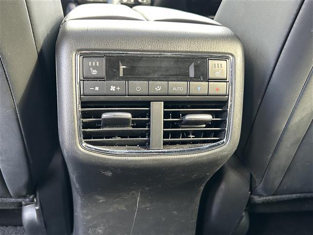 ＣＸ－８ ２５Ｓ　Ｌパッケージ　衝突軽減ブレーキ／サンルーフ／純正ナビ／地デジＴＶ／Ｂｌｕｅｔｏｏｔｈ／ＢＯＳＥスピーカー／黒レザーシート／シートヒーター／エアシート／アクティブドライビングディスプレイ／ステアリングヒーター／ＢＳＭ（29枚目）