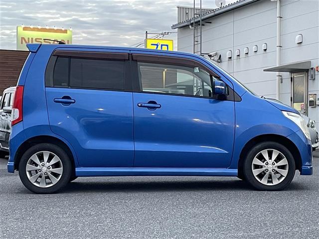 ワゴンR リミテッド ワンオーナー/社外メモリナビ/フルセグTV/盗難防止装置/オートライト/プッシュスタート/スペアキー/スマートキー/純正14インチアルミホイール/純正フロアマット/HID/保証書有り/取扱説明書有り(4枚目)