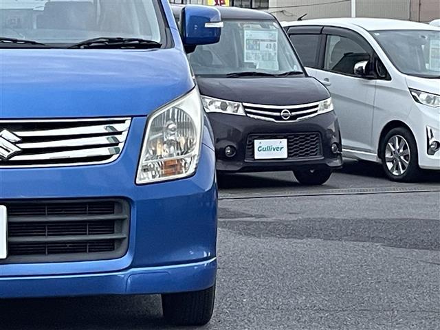 ワゴンR リミテッド ワンオーナー/社外メモリナビ/フルセグTV/盗難防止装置/オートライト/プッシュスタート/スペアキー/スマートキー/純正14インチアルミホイール/純正フロアマット/HID/保証書有り/取扱説明書有り(11枚目)