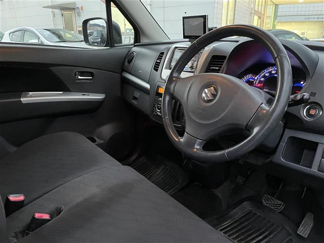 ワゴンR リミテッド ワンオーナー/社外メモリナビ/フルセグTV/盗難防止装置/オートライト/プッシュスタート/スペアキー/スマートキー/純正14インチアルミホイール/純正フロアマット/HID/保証書有り/取扱説明書有り(25枚目)