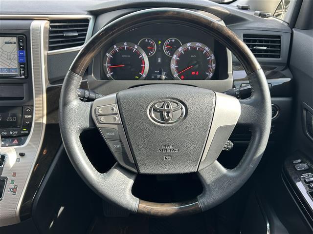 アルファード ２４０Ｓ　タイプゴールドＩＩ　１オーナー／サンルーフ／１０．２インチフリップダウンモニター／１００ｖ充電／メモリナビ／電動リアゲート／両側パワースライドドア／バックカメラ／ＥＴＣ／コーナーセンサー／ナビ取扱説明書／プッシュスタート（12枚目）