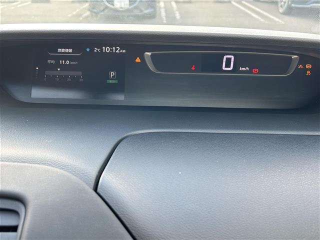 セレナ ハイウェイスター Vセレクション 純正9インチメモリナビ/11インチフリップダウンモニター/全方位カメラ/追従型クルーズコントロール/ダウンヒルアシストコントロール/両側パワースライドドア/電子パーキング/ETC/保証書/取扱説明書(15枚目)