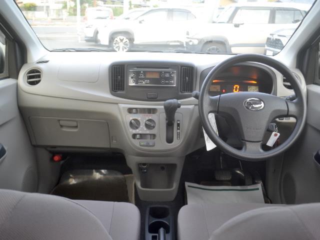 ミライース L SA 1オーナー/純正オーディオ/スマートアシスト/エコアイドル/キーレス/社外AW/バイザー/フロアマット 衝突軽減B 運転席エアバック パワーウインドー 横滑防止 ワンオーナー車 キーレス ABS(8枚目)