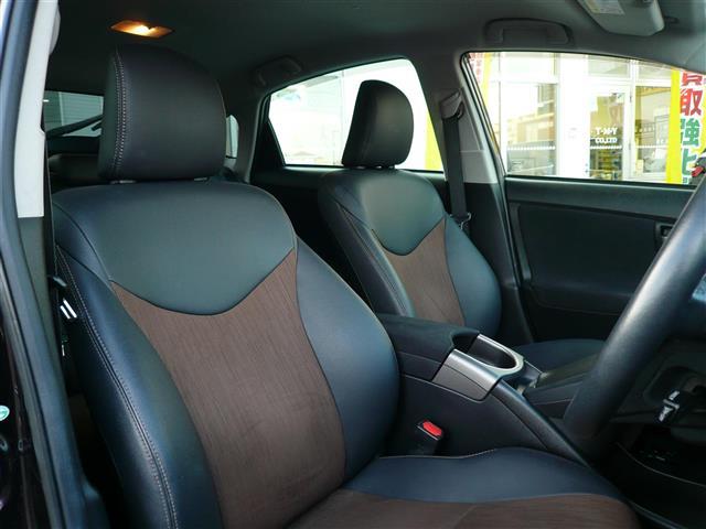 プリウス Gツーリングセレクション プリクラッシュセーフティシステム Bluetoothオーディオ Rカメラ AUX 1オーナー LEDヘットライト エアコン Wエアバック エアバック ETC車載器 キーフリー パワーウインド PS(9枚目)