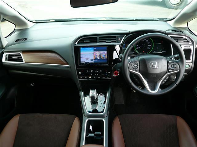 シャトル ハイブリッドZ ホンダセンシング 衝突軽減 レーダークルコン カーテンエアバック LEDライト 前席シートヒーター メモリナビ Bカメラ USB接続 DVD パワーウィンドウ オートライト ナビTV 地デジ ETC スマートキー(36枚目)