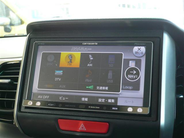 Ｎ－ＢＯＸカスタム Ｇ・ターボパッケージ　バツクカメラ　パワーウインドウ　スマートキープッシュスタート　ＥＳＣ　キーレスエントリー　ＡＵＴＯライト　ＡＢＳ　助手席エアバック　パワーステアリング　ターボ　オートエアコン　エアバック　ＳＤナビ（9枚目）