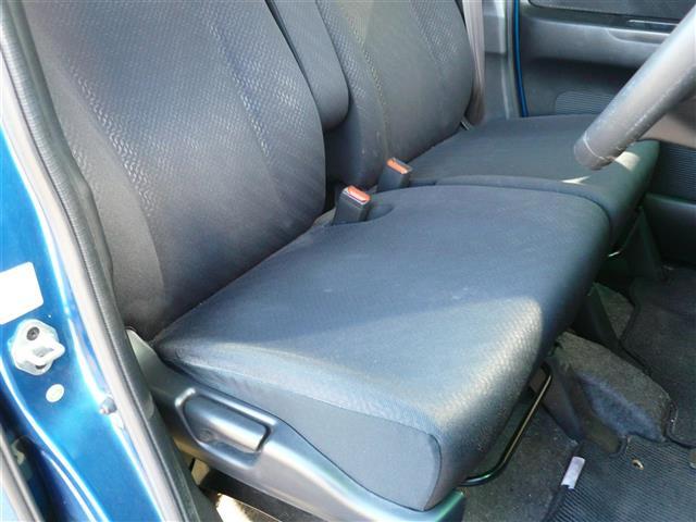 Ｎ－ＢＯＸカスタム Ｇ・ターボパッケージ　バツクカメラ　パワーウインドウ　スマートキープッシュスタート　ＥＳＣ　キーレスエントリー　ＡＵＴＯライト　ＡＢＳ　助手席エアバック　パワーステアリング　ターボ　オートエアコン　エアバック　ＳＤナビ（17枚目）