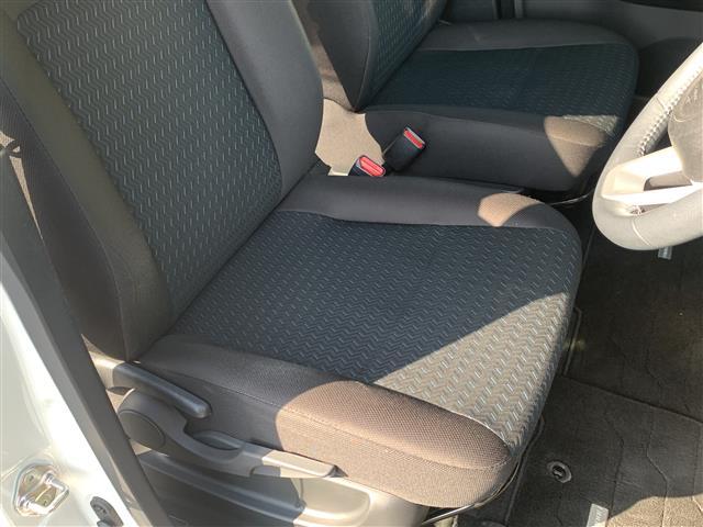 ルーミー カスタムG アイドリング レーダーC 両側電動SD LEDヘット 車線逸脱 コーナーソナー バックビューモニター Bluetoothオーディオ SDナビゲーション シートヒータ 衝突回避ブレーキ USB Aライト(12枚目)