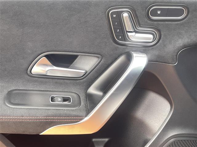 Ａクラス Ａ１８０　スタイル　Ｂｌｕｅｔｏｏｔｈオーディオ　レーンキープアシスト　リアビューカメラ　ＬＥＤ　衝突被害軽減　Ａライト　ナビＴＶ　ＥＴＣ車載器　パワーシート　スマートキー　アダクティブクルーズコントロール　エアコン（21枚目）