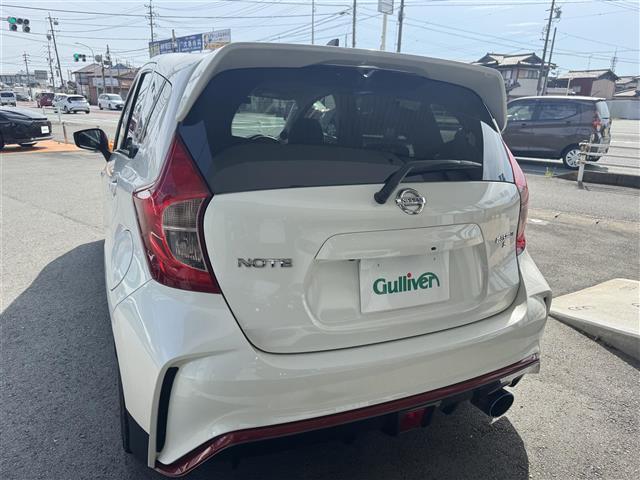 ノート ニスモ S バックモニター ドラレコ 助手席エアバック SDナビ 運転席エアバック ナビ DVD フルオートエアコン ETC車載器 キーレス パワーステアリング LEDへッドライト(3枚目)