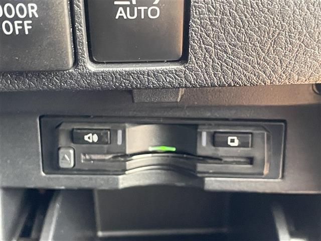 ヴェルファイア ２．５Ｚ　ＢＩＧＸナビ／フリップダウンモニター　車線逸脱　ｂｌｕｅｔｏｏｔｈ　両自動ドア　地デジ　エアロ　Ｂカメラ　オートクルーズコントロール　ダブルエアコン　ＬＥＤライト　横滑り防止装置付き　ＥＴＣ　ＤＶＤ（9枚目）