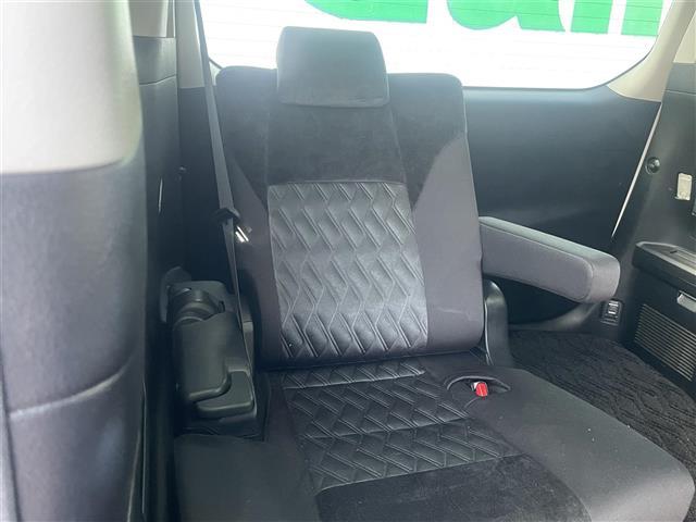 ヴェルファイア ２．５Ｚ　ＢＩＧＸナビ／フリップダウンモニター　車線逸脱　ｂｌｕｅｔｏｏｔｈ　両自動ドア　地デジ　エアロ　Ｂカメラ　オートクルーズコントロール　ダブルエアコン　ＬＥＤライト　横滑り防止装置付き　ＥＴＣ　ＤＶＤ（22枚目）