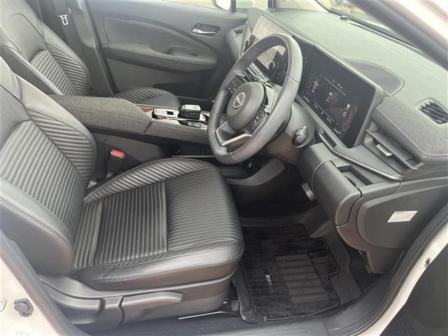 オーラ Ｇ　レザーエディション　ワンオーナ　追突防止　地デジ　２．０ＥＴＣ　横滑り防止　Ｂｌｕｅｔｏｏｔｈ　レーダークルーズ　本革　ＬＥＤ　ドライブレコーダー　インテリジェントキー　キーレスエントリー　オートエアコン　ＡＢＳ　ＩＳＳ（29枚目）