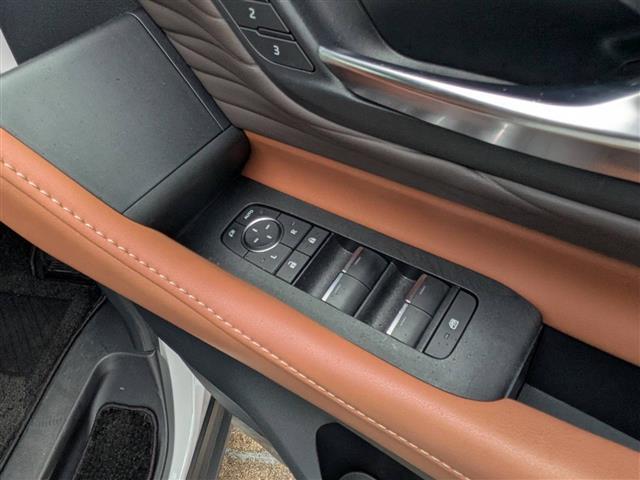 ヴェルファイアハイブリッド Z プレミア オートリアゲート 衝突被害軽減ブレーキ Bluetooth接続 USB接続 Bモニター ダブルエアコン ムーンR フルセグ地デジTV 両側Pスライドドア レーンキープ ナビテレビ エアバッグ キーレス(29枚目)