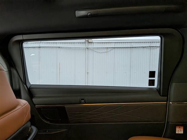 ヴェルファイアハイブリッド Z プレミア オートリアゲート 衝突被害軽減ブレーキ Bluetooth接続 USB接続 Bモニター ダブルエアコン ムーンR フルセグ地デジTV 両側Pスライドドア レーンキープ ナビテレビ エアバッグ キーレス(39枚目)