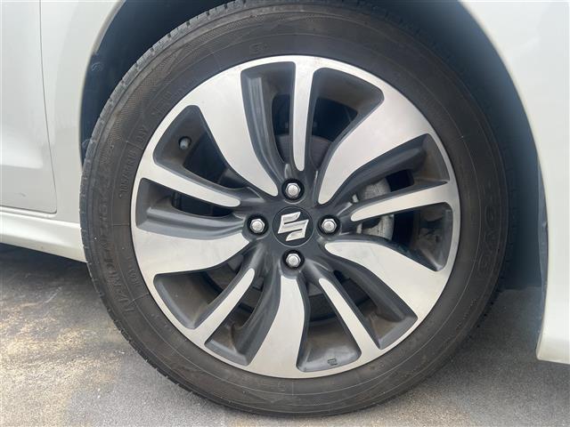 スイフト RS 5速ミッション セーフティパッケージ 社外ディスプレイオーディオ Bluetooth バックカメラ ドライブレコーダー ビルトインETC 純正16インチアルミホイール 運転席シートヒーター ナビ(13枚目)