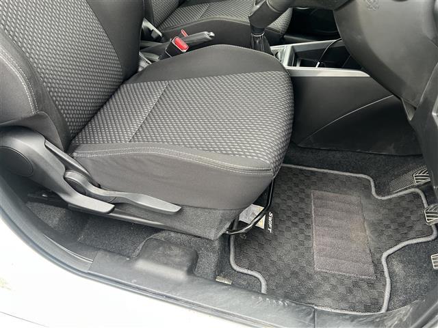スイフト RS 5速ミッション セーフティパッケージ 社外ディスプレイオーディオ Bluetooth バックカメラ ドライブレコーダー ビルトインETC 純正16インチアルミホイール 運転席シートヒーター ナビ(16枚目)