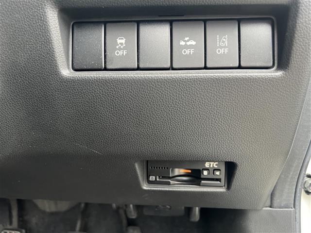 スイフト RS 5速ミッション セーフティパッケージ 社外ディスプレイオーディオ Bluetooth バックカメラ ドライブレコーダー ビルトインETC 純正16インチアルミホイール 運転席シートヒーター ナビ(29枚目)