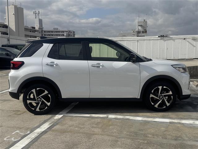 ライズ Ｚ　パノラミックビューパッケージ　ブラインドスポットモニター　リアクロストラフィックアラート　ブラック＆パールホワイト　ビルトインＥＴＣ　スマートアシスト　スマートキー×２　マルチビューカメラ　ＵＳＢ接続（7枚目）