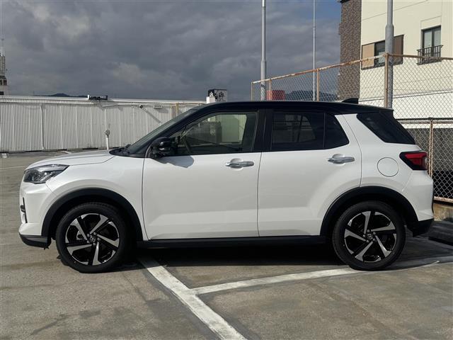 ライズ Ｚ　パノラミックビューパッケージ　ブラインドスポットモニター　リアクロストラフィックアラート　ブラック＆パールホワイト　ビルトインＥＴＣ　スマートアシスト　スマートキー×２　マルチビューカメラ　ＵＳＢ接続（10枚目）