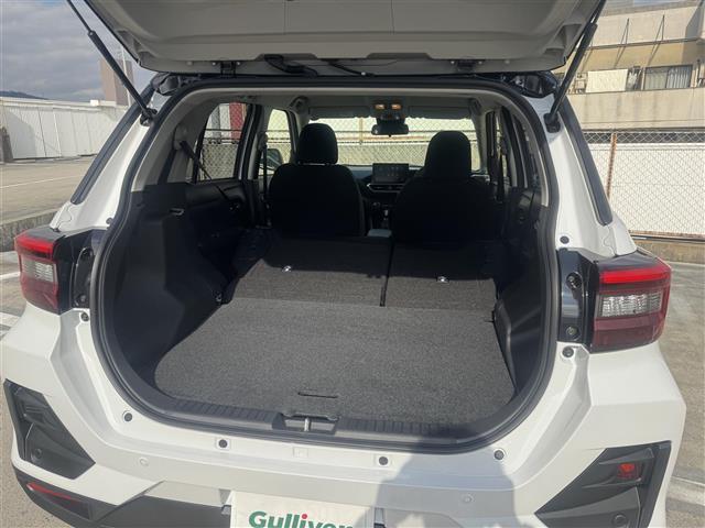 ライズ Ｚ　パノラミックビューパッケージ　ブラインドスポットモニター　リアクロストラフィックアラート　ブラック＆パールホワイト　ビルトインＥＴＣ　スマートアシスト　スマートキー×２　マルチビューカメラ　ＵＳＢ接続（18枚目）