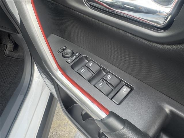 ライズ Ｚ　パノラミックビューパッケージ　ブラインドスポットモニター　リアクロストラフィックアラート　ブラック＆パールホワイト　ビルトインＥＴＣ　スマートアシスト　スマートキー×２　マルチビューカメラ　ＵＳＢ接続（20枚目）