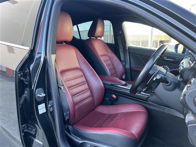 ＩＳ ＩＳ３００　バージョンＬ　ＡＨＢ　ＤＶＤ再生　ムーンルーフ　レザーシート　レーダークルーズ　エアシート　地デジ　Ｂｌｕｅｔｏｏｔｈ　シートヒーター　ＥＴＣ２．０　アイドリングストップ　ＬＥＤヘッドランプ　バックカメラ　ターボ（17枚目）