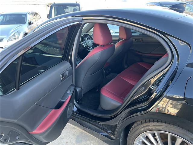 ＩＳ ＩＳ３００　バージョンＬ　ＡＨＢ　ＤＶＤ再生　ムーンルーフ　レザーシート　レーダークルーズ　エアシート　地デジ　Ｂｌｕｅｔｏｏｔｈ　シートヒーター　ＥＴＣ２．０　アイドリングストップ　ＬＥＤヘッドランプ　バックカメラ　ターボ（37枚目）