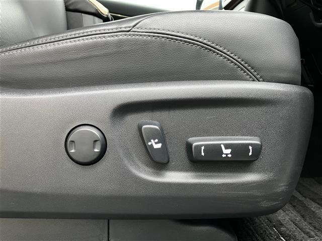 ランドクルーザープラド TX Lパッケージ リアカメラ 追従クルーズ BTオーディオ 車線逸脱 パーキングセンサー 1オ-ナ- スマートキ ヒーター キーレスエントリー 3列席 DVD再生可 エアコン LEDランプ レザー パートタイム4WD(9枚目)