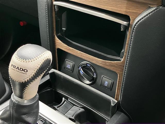 ランドクルーザープラド TX Lパッケージ リアカメラ 追従クルーズ BTオーディオ 車線逸脱 パーキングセンサー 1オ-ナ- スマートキ ヒーター キーレスエントリー 3列席 DVD再生可 エアコン LEDランプ レザー パートタイム4WD(16枚目)