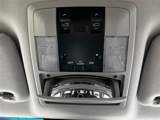 ランドクルーザープラド TX Lパッケージ リアカメラ 追従クルーズ BTオーディオ 車線逸脱 パーキングセンサー 1オ-ナ- スマートキ ヒーター キーレスエントリー 3列席 DVD再生可 エアコン LEDランプ レザー パートタイム4WD(19枚目)