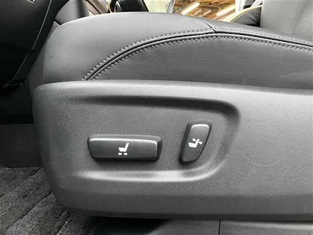 ランドクルーザープラド TX Lパッケージ リアカメラ 追従クルーズ BTオーディオ 車線逸脱 パーキングセンサー 1オ-ナ- スマートキ ヒーター キーレスエントリー 3列席 DVD再生可 エアコン LEDランプ レザー パートタイム4WD(23枚目)