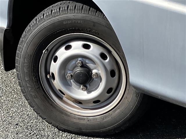 サンバートラック ベースグレード パワーステアリング 4WD エアバック付 マニュアルエアコン(2枚目)
