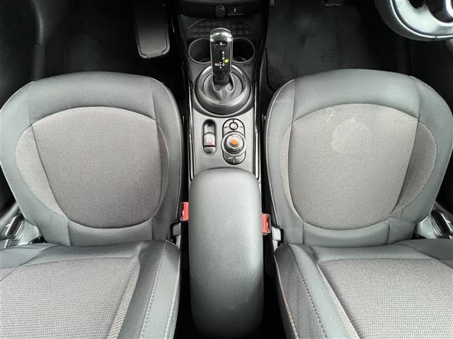 MINI クーパーD クラブマン スマキー LEDヘッド Aクルコン NAVI リヤビューカメラ ETC車載器 オートライト ターボ車 ブルートゥース(28枚目)