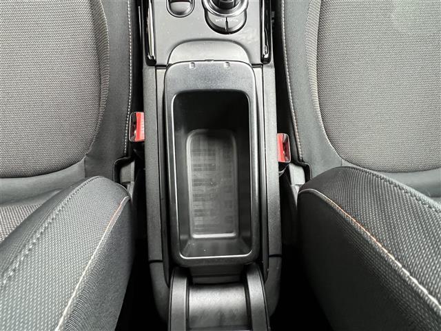 MINI クーパーD クラブマン スマキー LEDヘッド Aクルコン NAVI リヤビューカメラ ETC車載器 オートライト ターボ車 ブルートゥース(32枚目)