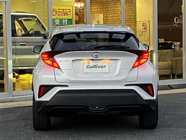 Ｃ－ＨＲ Ｇ－Ｔ　モード　ネロ　セーフティプラスＩＩＩ　パノラミックビュー　レーンアシスト　スマートキー　ＬＥＤライト　オートライト　前席シートヒーター　ターボ　ＥＴＣ　踏み間違い防止　Ｂｌｕｅｔｏｏｔｈ接続（7枚目）