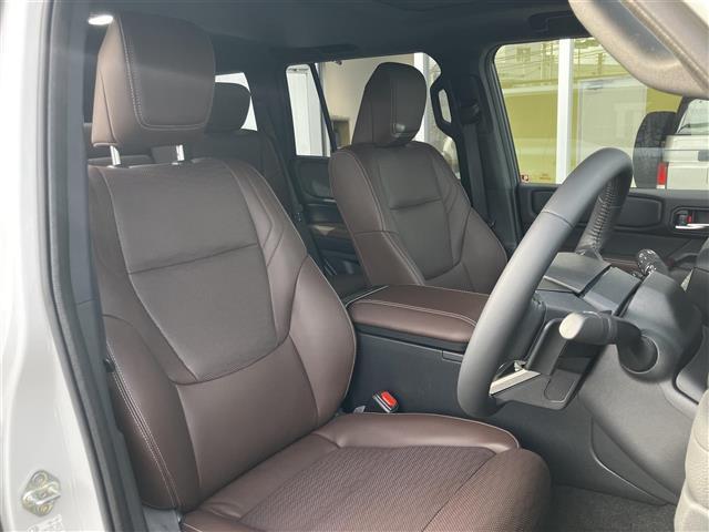 ランドクルーザー250 ZX パノラミックビュー パワーリアゲート ワンオ-ナ- Bluetooth LED ETC2.0 サンル-フ 電動格納サードシート ルーフレール 寒冷地仕様 シートヒーター ドラレコ パワーシート 4WD(13枚目)