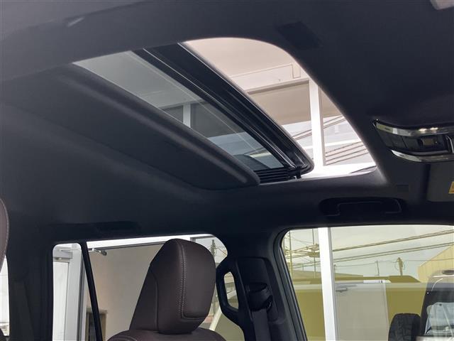 ランドクルーザー250 ZX パノラミックビュー パワーリアゲート ワンオ-ナ- Bluetooth LED ETC2.0 サンル-フ 電動格納サードシート ルーフレール 寒冷地仕様 シートヒーター ドラレコ パワーシート 4WD(15枚目)