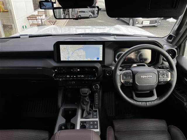 ランドクルーザー250 ZX パノラミックビュー パワーリアゲート ワンオ-ナ- Bluetooth LED ETC2.0 サンル-フ 電動格納サードシート ルーフレール 寒冷地仕様 シートヒーター ドラレコ パワーシート 4WD(31枚目)