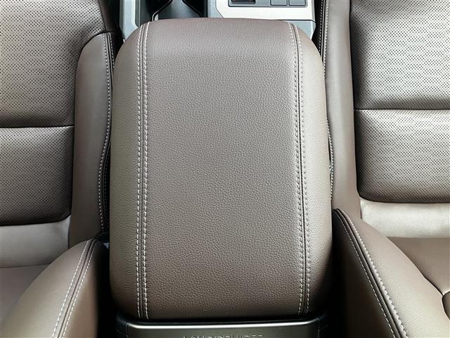 ランドクルーザー250 ZX パノラミックビュー パワーリアゲート ワンオ-ナ- Bluetooth LED ETC2.0 サンル-フ 電動格納サードシート ルーフレール 寒冷地仕様 シートヒーター ドラレコ パワーシート 4WD(39枚目)